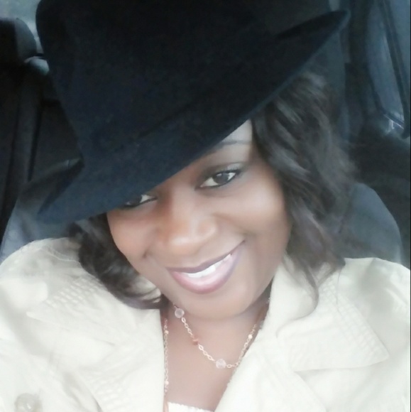 Meet your Posher, Wraps - Picture 2 of 2